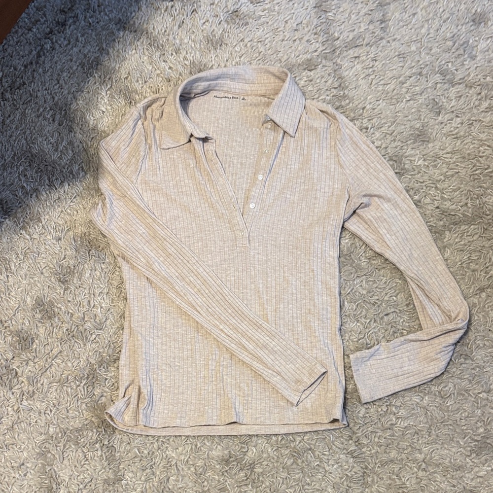 Abercrombie and Fitch Beige Long Sleeve Ribbed Collared Shirt size Medium